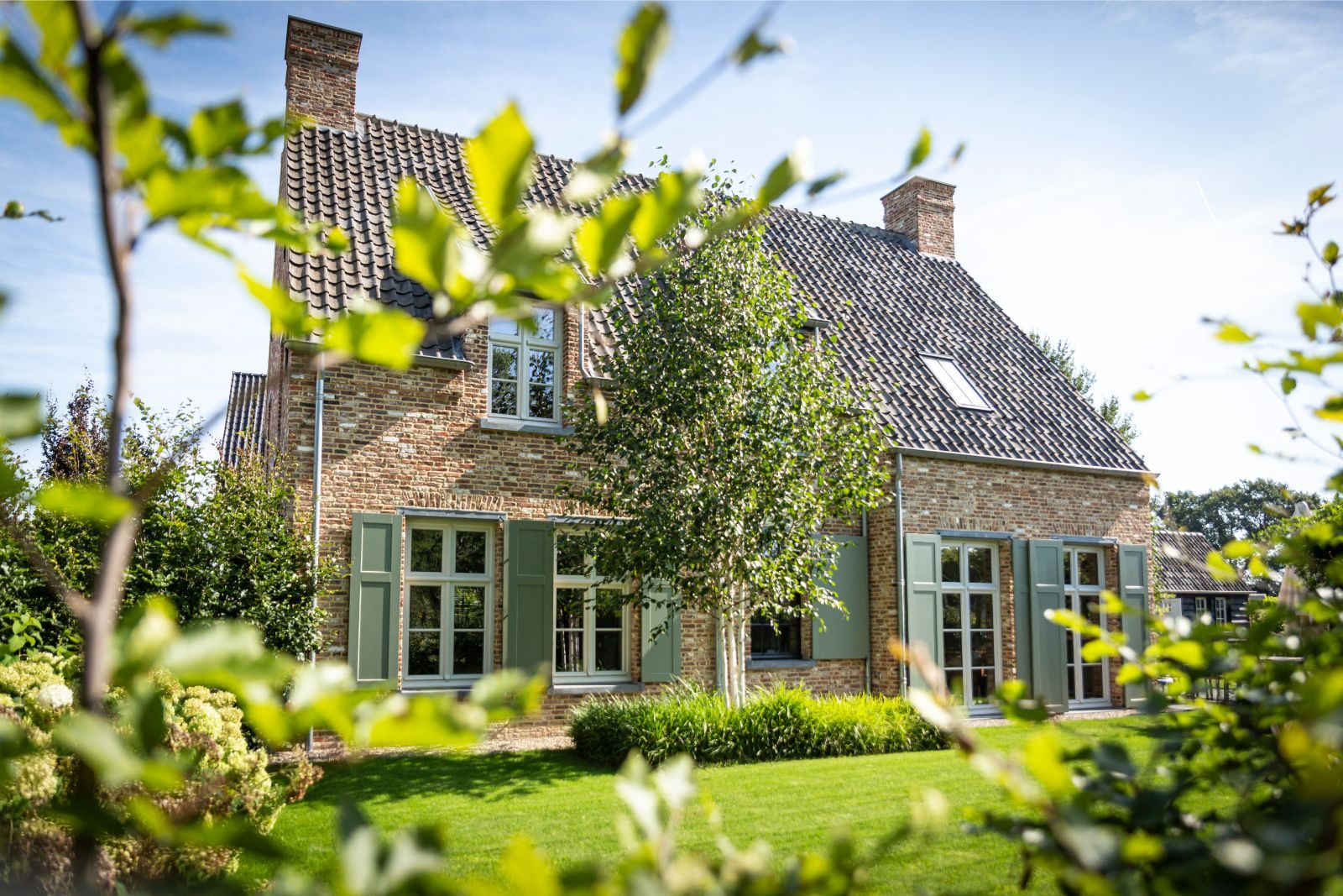 Landelijke woning met schuur