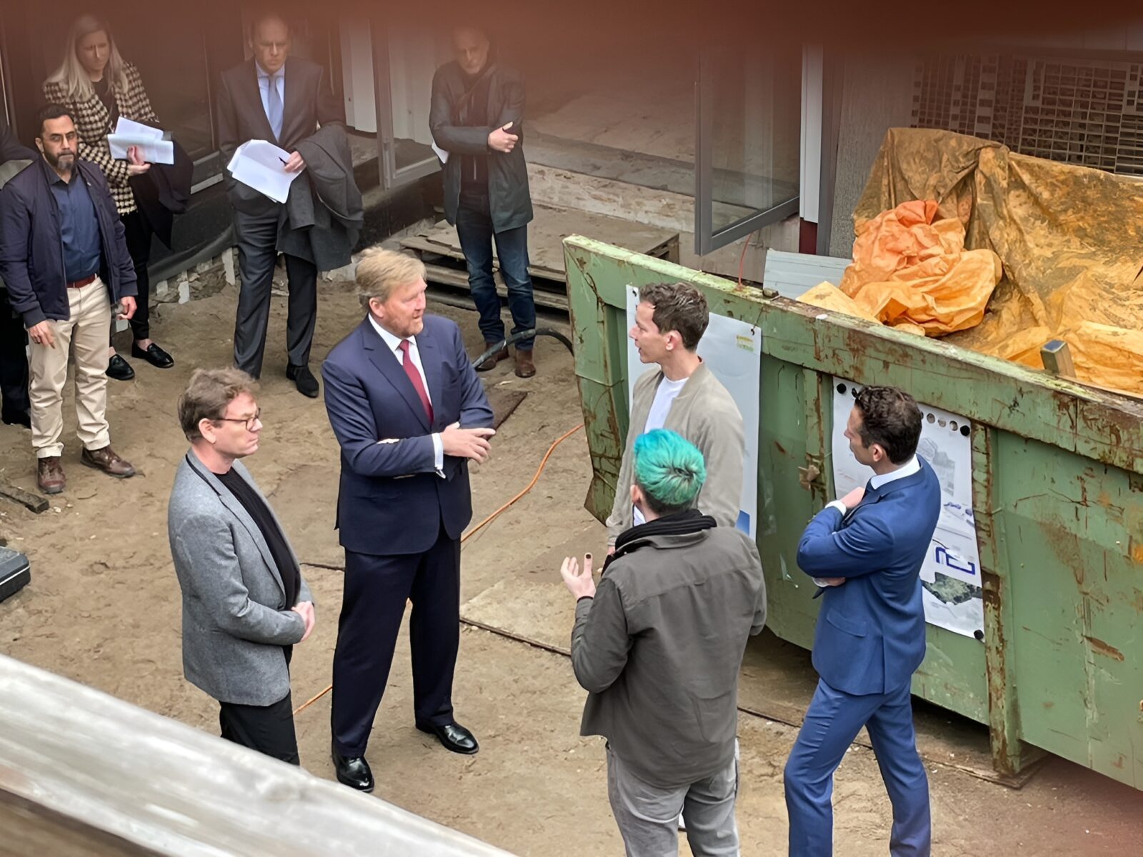 Koning Willem-Alexander bezoekt Bouwbedrijf Versteegden: “De koning ziet toekomst in onze circulaire aanpak”